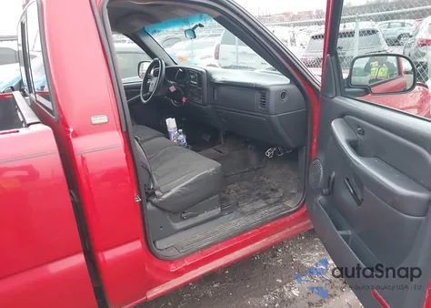 2002 Chevrolet Silverado 1500 z USA, uszkodzony, nr VIN 1GCEC14W62Z162554